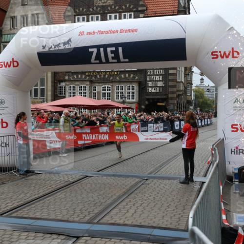 05.10.2025 - 20. swb-Marathon Bremen Yannick Fuchs http://msf.ph/oto/9264278 05.10.2025 12:04:42 Ziel 11703 meine-sportfotos.de