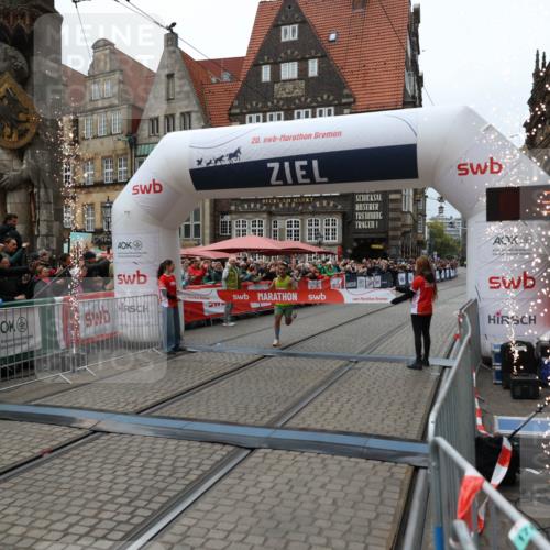05.10.2025 - 20. swb-Marathon Bremen Yannick Fuchs http://msf.ph/oto/9264319 05.10.2025 12:04:43 Ziel 11703 meine-sportfotos.de