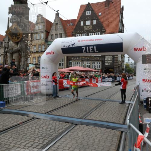 05.10.2025 - 20. swb-Marathon Bremen Yannick Fuchs http://msf.ph/oto/9264391 05.10.2025 12:04:43 Ziel 11703 meine-sportfotos.de