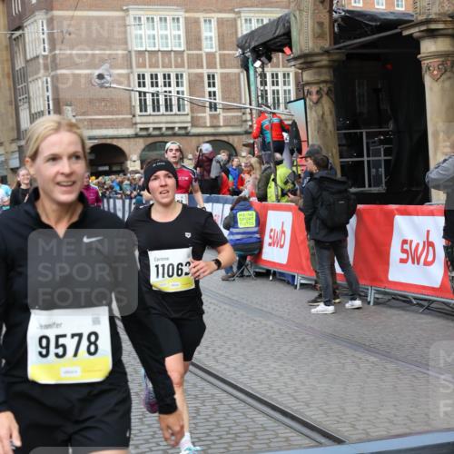 05.10.2025 - 20. swb-Marathon Bremen Yannick Fuchs http://msf.ph/oto/9264654 05.10.2025 10:50:47 Ziel 9230, 9267, 9299, 9578, 9832, 9986, 10251, 11062, 11451, 11466, 11661 meine-sportfotos.de