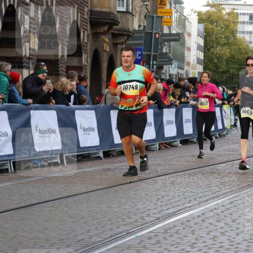 05.10.2025 - 20. swb-Marathon Bremen Strokosch-Dieckow http://msf.ph/oto/9264726 05.10.2025 11:07:32 Ziel 9306, 9780, 10037, 10585, 10650, 10749, 10776, 10854, 11159, 11262, 11584 meine-sportfotos.de