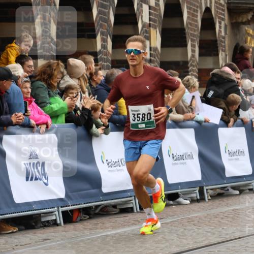 05.10.2025 - 20. swb-Marathon Bremen Strokosch-Dieckow http://msf.ph/oto/9264733 05.10.2025 12:58:55 Ziel 3435, 3580, 5470, 5495 meine-sportfotos.de