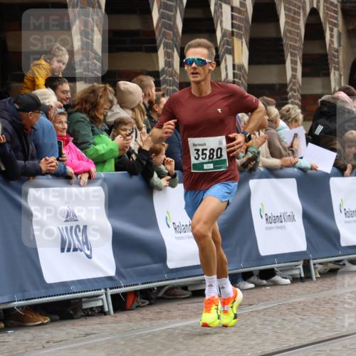 05.10.2025 - 20. swb-Marathon Bremen Strokosch-Dieckow http://msf.ph/oto/9264762 05.10.2025 12:58:55 Ziel 3435, 3580, 5470, 5495 meine-sportfotos.de