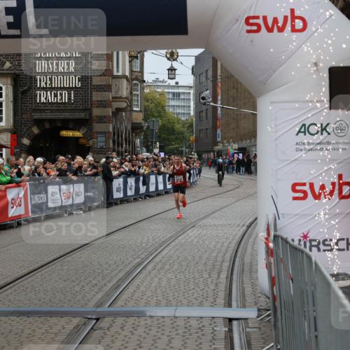 05.10.2025 - 20. swb-Marathon Bremen Yannick Fuchs http://msf.ph/oto/9264781 05.10.2025 12:06:30 Ziel 1040 meine-sportfotos.de