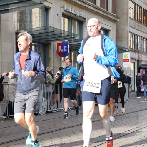 05.10.2025 - 20. swb-Marathon Bremen Strokosch-Dieckow http://msf.ph/oto/9264807 05.10.2025 11:04:23 Ziel 8111, 9394, 9532, 9610, 9623, 9750, 9765, 9771, 9812, 9813, 9866, 9915, 9927, 10278, 10422, 10451, 10485, 10531, 10532, 10557, 10674, 10684, 10869, 10891, 10956, 10964, 11035, 11196, 11315, 11427, 11542, 11546, 11615, 11636, 11704, 8111, 9394, 9532, 9610, 9623, 9750, 9765, 9771, 9812, 9813, 9866, 9915, 9927, 10278, 10422, 10451, 10485, 10531, 10532, 10557, 10674, 10684, 10869, 10891, 10956, 10964, 11035, 11196, 11315, 11427, 11542, 11546 meine-sportfotos.de