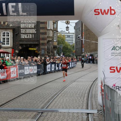 05.10.2025 - 20. swb-Marathon Bremen Yannick Fuchs http://msf.ph/oto/9264808 05.10.2025 12:06:31 Ziel 1040 meine-sportfotos.de