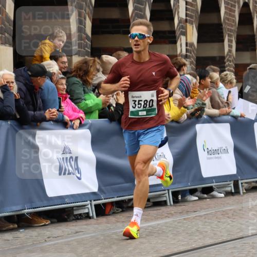 05.10.2025 - 20. swb-Marathon Bremen Strokosch-Dieckow http://msf.ph/oto/9264816 05.10.2025 12:58:55 Ziel 3435, 3580, 5470, 5495 meine-sportfotos.de