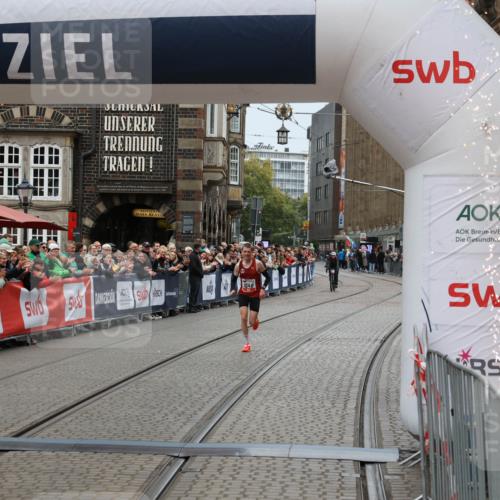 05.10.2025 - 20. swb-Marathon Bremen Yannick Fuchs http://msf.ph/oto/9264846 05.10.2025 12:06:32 Ziel 1040 meine-sportfotos.de