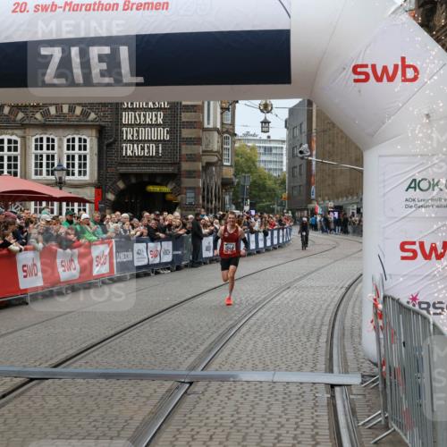 05.10.2025 - 20. swb-Marathon Bremen Yannick Fuchs http://msf.ph/oto/9264872 05.10.2025 12:06:32 Ziel 1040 meine-sportfotos.de