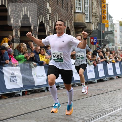 05.10.2025 - 20. swb-Marathon Bremen Strokosch-Dieckow http://msf.ph/oto/9264907 05.10.2025 12:58:58 Ziel 3435, 4664, 5470, 5495, 8053 meine-sportfotos.de