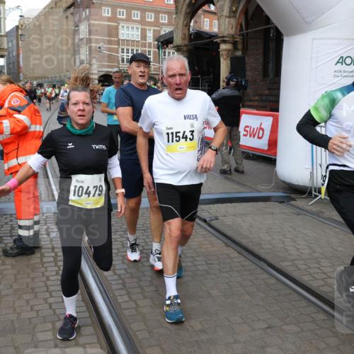 05.10.2025 - 20. swb-Marathon Bremen Yannick Fuchs http://msf.ph/oto/9264926 05.10.2025 10:50:54 Ziel 7733, 9230, 9251, 9277, 9658, 9715, 9742, 9832, 9888, 9969, 9975, 10043, 10224, 10279, 10479, 10689, 11451, 11543, 11661 meine-sportfotos.de