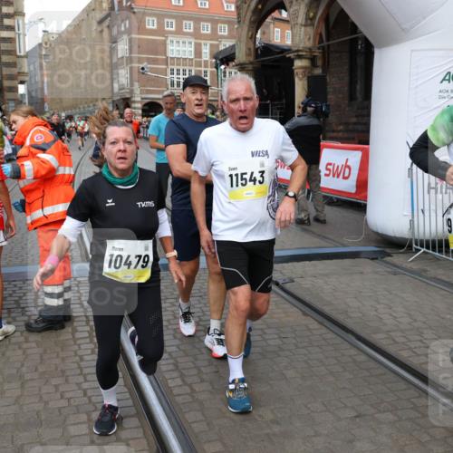 05.10.2025 - 20. swb-Marathon Bremen Yannick Fuchs http://msf.ph/oto/9264937 05.10.2025 10:50:54 Ziel 7733, 9230, 9251, 9277, 9658, 9715, 9742, 9832, 9888, 9969, 9975, 10043, 10224, 10279, 10479, 10689, 11451, 11543, 11661 meine-sportfotos.de