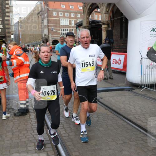05.10.2025 - 20. swb-Marathon Bremen Yannick Fuchs http://msf.ph/oto/9264945 05.10.2025 10:50:54 Ziel 7733, 9230, 9251, 9277, 9658, 9715, 9742, 9832, 9888, 9969, 9975, 10043, 10224, 10279, 10479, 10689, 11451, 11543, 11661 meine-sportfotos.de