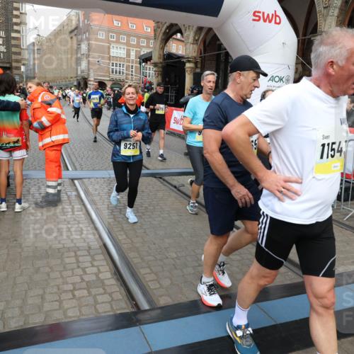 05.10.2025 - 20. swb-Marathon Bremen Yannick Fuchs http://msf.ph/oto/9264978 05.10.2025 10:50:56 Ziel 7733, 9230, 9251, 9277, 9658, 9715, 9742, 9832, 9888, 9966, 9969, 9975, 10043, 10224, 10279, 10479, 10689, 11451, 11543, 11661 meine-sportfotos.de