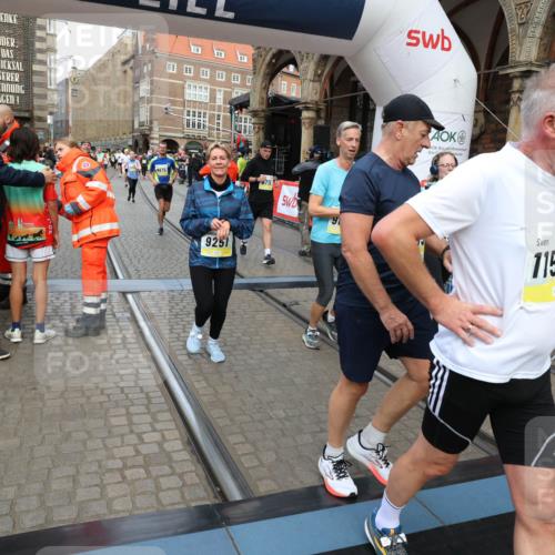 05.10.2025 - 20. swb-Marathon Bremen Yannick Fuchs http://msf.ph/oto/9264979 05.10.2025 10:50:56 Ziel 7733, 9230, 9251, 9277, 9658, 9715, 9742, 9832, 9888, 9966, 9969, 9975, 10043, 10224, 10279, 10479, 10689, 11451, 11543, 11661 meine-sportfotos.de