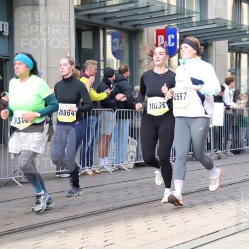 05.10.2025 - 20. swb-Marathon Bremen Strokosch-Dieckow http://msf.ph/oto/9264988 05.10.2025 11:04:28 Ziel 9220, 9409, 9530, 9532, 9623, 9750, 9765, 9771, 9812, 9813, 9866, 9915, 9927, 10422, 10451, 10485, 10532, 10557, 10674, 10684, 10771, 10869, 10891, 10964, 11035, 11090, 11180, 11196, 11315, 11372, 11427, 11478, 11542, 11546, 11559, 11615, 11636, 9220, 9409, 9530, 9532, 9623, 9750, 9765, 9771, 9812, 9813, 9866, 9915, 9927, 10422, 10451, 10485, 10532, 10557, 10674, 10684, 10771, 10869, 10891, 10964, 11035, 11090, 11180, 11196, 11315, 11372, 11427, 11478, 11542, 11546 meine-sportfotos.de