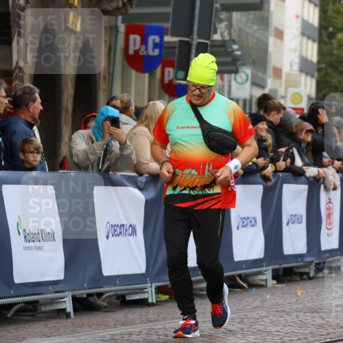 05.10.2025 - 20. swb-Marathon Bremen Strokosch-Dieckow http://msf.ph/oto/9264996 05.10.2025 11:07:51 Ziel 9212, 10135, 10366, 10706, 10782, 10783 meine-sportfotos.de