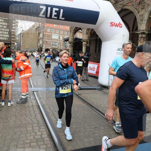 05.10.2025 - 20. swb-Marathon Bremen Yannick Fuchs http://msf.ph/oto/9265009 05.10.2025 10:50:56 Ziel 7733, 9230, 9251, 9277, 9658, 9715, 9742, 9832, 9888, 9966, 9969, 9975, 10043, 10224, 10279, 10479, 10689, 11451, 11543, 11661 meine-sportfotos.de