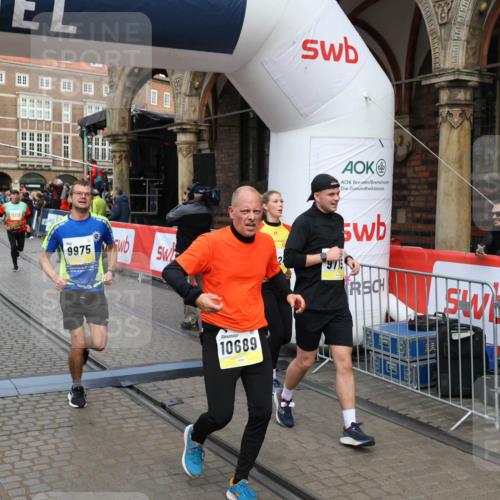 05.10.2025 - 20. swb-Marathon Bremen Yannick Fuchs http://msf.ph/oto/9265018 05.10.2025 10:50:57 Ziel 7733, 9230, 9251, 9277, 9658, 9715, 9742, 9832, 9888, 9966, 9969, 9975, 10043, 10224, 10279, 10479, 10689, 11220, 11543, 11661 meine-sportfotos.de