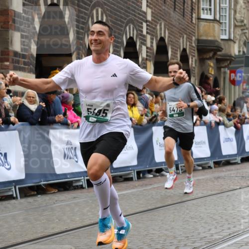 05.10.2025 - 20. swb-Marathon Bremen Strokosch-Dieckow http://msf.ph/oto/9265028 05.10.2025 12:58:59 Ziel 3435, 4664, 5470, 5495, 8053 meine-sportfotos.de
