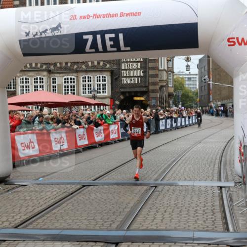 05.10.2025 - 20. swb-Marathon Bremen Yannick Fuchs http://msf.ph/oto/9265091 05.10.2025 12:06:34 Ziel 1040 meine-sportfotos.de