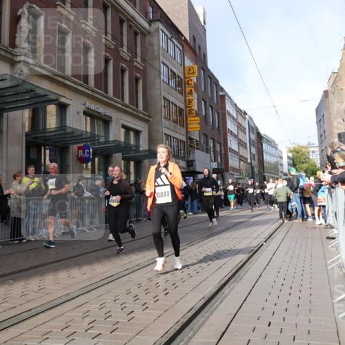 05.10.2025 - 20. swb-Marathon Bremen Strokosch-Dieckow http://msf.ph/oto/9265115 05.10.2025 11:04:36 Ziel 9220, 9409, 9530, 9532, 9642, 9660, 9668, 9765, 9812, 9813, 9866, 9927, 10422, 10451, 10557, 10684, 10771, 10891, 10964, 10965, 11016, 11035, 11090, 11121, 11171, 11180, 11315, 11372, 11412, 11427, 11478, 11546, 11559, 11615, 11636, 9220, 9409, 9530, 9532, 9642, 9660, 9668, 9765, 9812, 9813, 9866, 9927, 10422, 10451, 10557, 10684, 10771, 10891, 10964, 10965, 11016, 11035, 11090, 11121, 11171, 11180, 11315, 11372, 11412, 11427, 11478, 11546 meine-sportfotos.de