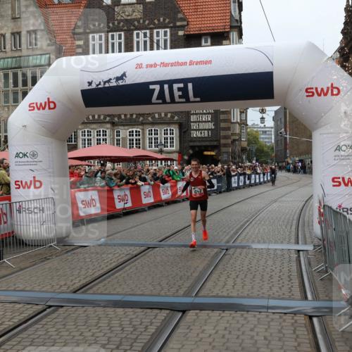 05.10.2025 - 20. swb-Marathon Bremen Yannick Fuchs http://msf.ph/oto/9265127 05.10.2025 12:06:34 Ziel 1040 meine-sportfotos.de