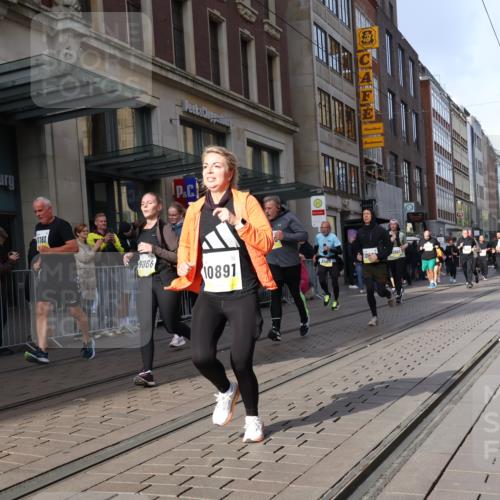 05.10.2025 - 20. swb-Marathon Bremen Strokosch-Dieckow http://msf.ph/oto/9265145 05.10.2025 11:04:36 Ziel 9220, 9409, 9530, 9532, 9642, 9660, 9668, 9765, 9812, 9813, 9866, 9927, 10422, 10451, 10557, 10684, 10771, 10891, 10964, 10965, 11016, 11035, 11090, 11121, 11171, 11180, 11315, 11372, 11412, 11427, 11478, 11546, 11559, 11615, 11636, 9220, 9409, 9530, 9532, 9642, 9660, 9668, 9765, 9812, 9813, 9866, 9927, 10422, 10451, 10557, 10684, 10771, 10891, 10964, 10965, 11016, 11035, 11090, 11121, 11171, 11180, 11315, 11372, 11412, 11427, 11478, 11546 meine-sportfotos.de