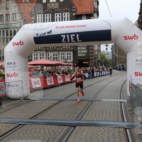 05.10.2025 - 20. swb-Marathon Bremen Yannick Fuchs http://msf.ph/oto/9265149 05.10.2025 12:06:34 Ziel 1040 meine-sportfotos.de