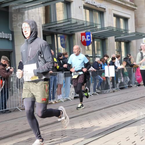 05.10.2025 - 20. swb-Marathon Bremen Strokosch-Dieckow http://msf.ph/oto/9265240 05.10.2025 11:04:39 Ziel 9220, 9409, 9530, 9642, 9660, 9668, 9813, 9866, 9927, 9978, 10018, 10021, 10557, 10684, 10771, 10891, 10964, 10965, 11016, 11035, 11090, 11121, 11171, 11180, 11315, 11323, 11372, 11412, 11478, 11559, 11615, 11636, 9220, 9409, 9530, 9642, 9660, 9668, 9813, 9866, 9927, 9978, 10018, 10021, 10557, 10684, 10771, 10891, 10964, 10965, 11016, 11035, 11090, 11121, 11171, 11180, 11315, 11323, 11372, 11412, 11478 meine-sportfotos.de
