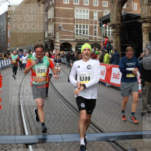 05.10.2025 - 20. swb-Marathon Bremen Yannick Fuchs http://msf.ph/oto/9265255 05.10.2025 10:51:02 Ziel 7733, 9251, 9277, 9399, 9715, 9888, 9966, 9975, 10029, 10224, 10227, 10534, 10689, 10698, 11061, 11220, 11311 meine-sportfotos.de