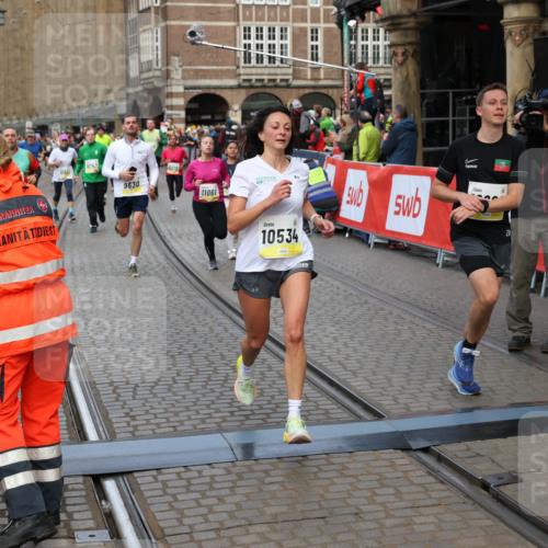 05.10.2025 - 20. swb-Marathon Bremen Yannick Fuchs http://msf.ph/oto/9265343 05.10.2025 10:51:04 Ziel 7733, 9199, 9399, 9630, 9966, 9975, 10029, 10224, 10227, 10254, 10534, 10698, 11061, 11220, 11311 meine-sportfotos.de