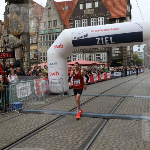 05.10.2025 - 20. swb-Marathon Bremen Yannick Fuchs http://msf.ph/oto/9265366 05.10.2025 12:06:36 Ziel 1040 meine-sportfotos.de