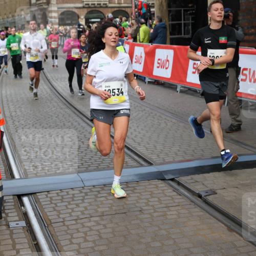 05.10.2025 - 20. swb-Marathon Bremen Yannick Fuchs http://msf.ph/oto/9265373 05.10.2025 10:51:04 Ziel 7733, 9199, 9399, 9630, 9966, 9975, 10029, 10224, 10227, 10254, 10534, 10698, 11061, 11220, 11311 meine-sportfotos.de