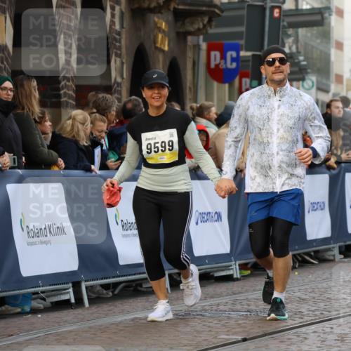 05.10.2025 - 20. swb-Marathon Bremen Strokosch-Dieckow http://msf.ph/oto/9265474 05.10.2025 11:08:04 Ziel 9557, 9599, 9617, 9874, 10125, 10365, 11309, 11490, 11677 meine-sportfotos.de
