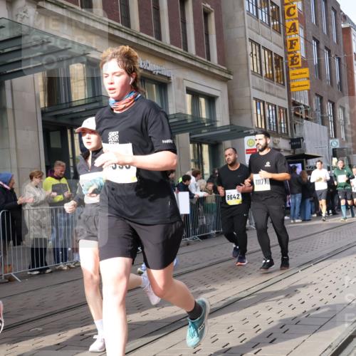 05.10.2025 - 20. swb-Marathon Bremen Strokosch-Dieckow http://msf.ph/oto/9265481 05.10.2025 11:04:45 Ziel 9220, 9409, 9440, 9530, 9642, 9660, 9668, 9690, 9813, 9866, 9978, 10018, 10021, 10255, 10343, 10684, 10771, 10891, 10965, 10990, 11016, 11090, 11121, 11171, 11180, 11315, 11323, 11372, 11412, 11478, 11501, 11540, 11559, 11636, 11650, 11707, 9220, 9409, 9440, 9530, 9642, 9660, 9668, 9690, 9813, 9866, 9978, 10018, 10021, 10255, 10343, 10684, 10771, 10891, 10965, 10990, 11016, 11090, 11121, 11171, 11180, 11315, 11323, 11372, 11412, 11478, 11501, 11540, 11650, 11707 meine-sportfotos.de