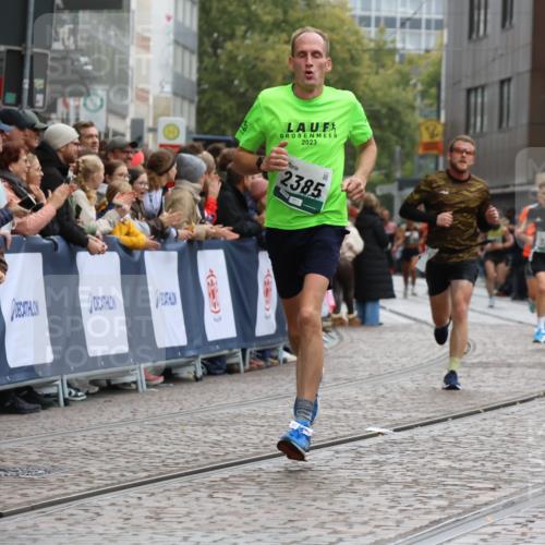 05.10.2025 - 20. swb-Marathon Bremen Strokosch-Dieckow http://msf.ph/oto/9265483 05.10.2025 12:59:11 Ziel 2130, 2385, 3219, 3391, 4158, 5908, 6224, 6423 meine-sportfotos.de