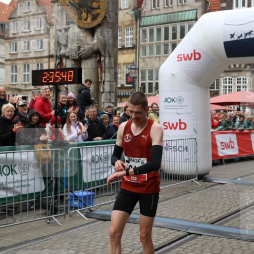 05.10.2025 - 20. swb-Marathon Bremen Yannick Fuchs http://msf.ph/oto/9265506 05.10.2025 12:06:38 Ziel 1040 meine-sportfotos.de
