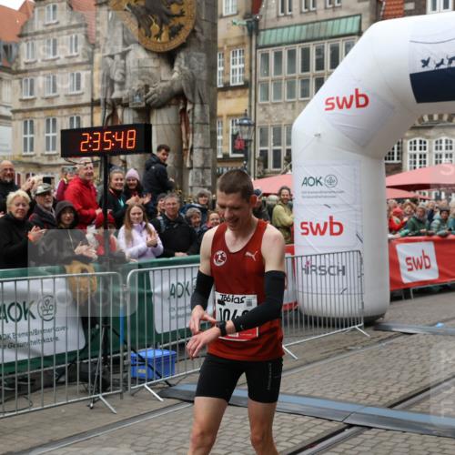 05.10.2025 - 20. swb-Marathon Bremen Yannick Fuchs http://msf.ph/oto/9265527 05.10.2025 12:06:38 Ziel 1040 meine-sportfotos.de