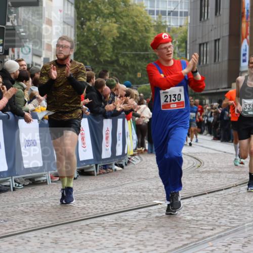 05.10.2025 - 20. swb-Marathon Bremen Strokosch-Dieckow http://msf.ph/oto/9265540 05.10.2025 12:59:13 Ziel 623, 2130, 2385, 3219, 3391, 4158, 5908, 6224, 6423 meine-sportfotos.de