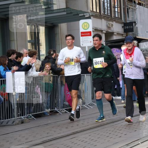 05.10.2025 - 20. swb-Marathon Bremen Strokosch-Dieckow http://msf.ph/oto/9265564 05.10.2025 11:04:48 Ziel 9220, 9409, 9440, 9515, 9530, 9642, 9660, 9668, 9690, 9813, 9908, 9944, 9978, 10018, 10021, 10255, 10343, 10771, 10965, 10990, 11016, 11090, 11121, 11171, 11180, 11323, 11372, 11412, 11478, 11501, 11540, 11559, 11650, 11707, 9220, 9409, 9440, 9515, 9530, 9642, 9660, 9668, 9690, 9813, 9908, 9944, 9978, 10018, 10021, 10255, 10343, 10771, 10965, 10990, 11016, 11090, 11121, 11171, 11180, 11323, 11372, 11412, 11478, 11501, 11540, 11650, 11707 meine-sportfotos.de