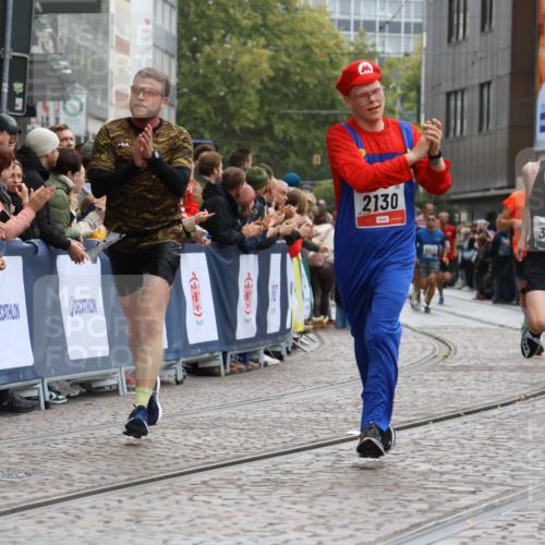 05.10.2025 - 20. swb-Marathon Bremen Strokosch-Dieckow http://msf.ph/oto/9265585 05.10.2025 12:59:13 Ziel 623, 2130, 2385, 3219, 3391, 4158, 5908, 6224, 6423 meine-sportfotos.de