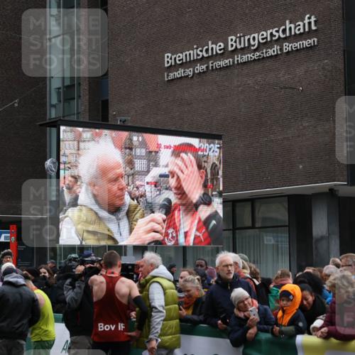 05.10.2025 - 20. swb-Marathon Bremen Yannick Fuchs http://msf.ph/oto/9265674 05.10.2025 12:07:54 Ziel  meine-sportfotos.de