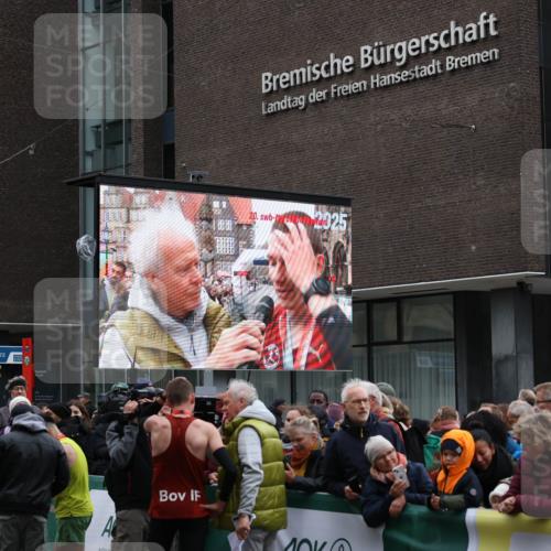 05.10.2025 - 20. swb-Marathon Bremen Yannick Fuchs http://msf.ph/oto/9265691 05.10.2025 12:07:54 Ziel  meine-sportfotos.de