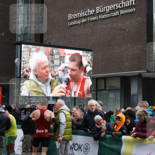 05.10.2025 - 20. swb-Marathon Bremen Yannick Fuchs http://msf.ph/oto/9265716 05.10.2025 12:07:56 Ziel  meine-sportfotos.de