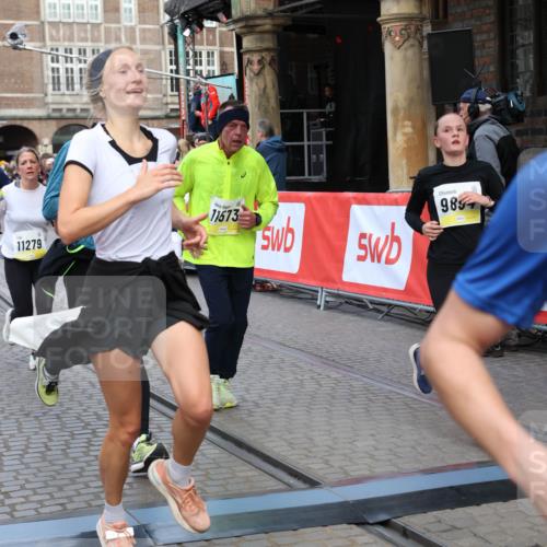 05.10.2025 - 20. swb-Marathon Bremen Yannick Fuchs http://msf.ph/oto/9265745 05.10.2025 10:51:11 Ziel 9199, 9256, 9287, 9416, 9425, 9630, 9663, 9894, 10206, 10226, 10254, 10378, 10669, 10743, 10932, 11061, 11279, 11391, 11573 meine-sportfotos.de