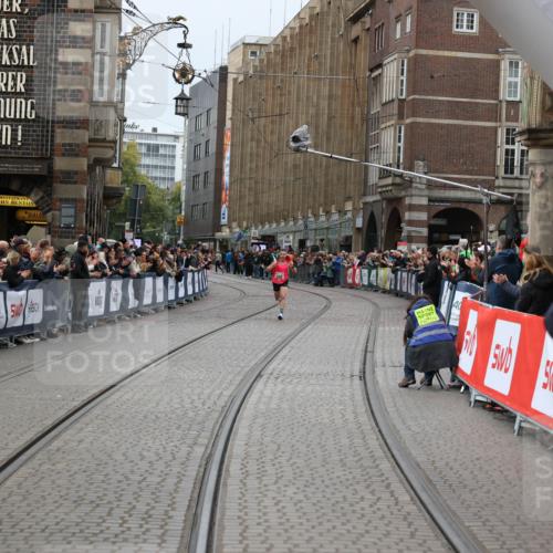 05.10.2025 - 20. swb-Marathon Bremen Yannick Fuchs http://msf.ph/oto/9265763 05.10.2025 12:08:43 Ziel  meine-sportfotos.de