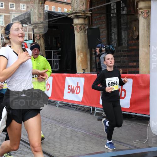 05.10.2025 - 20. swb-Marathon Bremen Yannick Fuchs http://msf.ph/oto/9265765 05.10.2025 10:51:11 Ziel 9199, 9256, 9287, 9416, 9425, 9630, 9663, 9894, 10206, 10226, 10254, 10378, 10669, 10743, 10932, 11061, 11279, 11391, 11573 meine-sportfotos.de