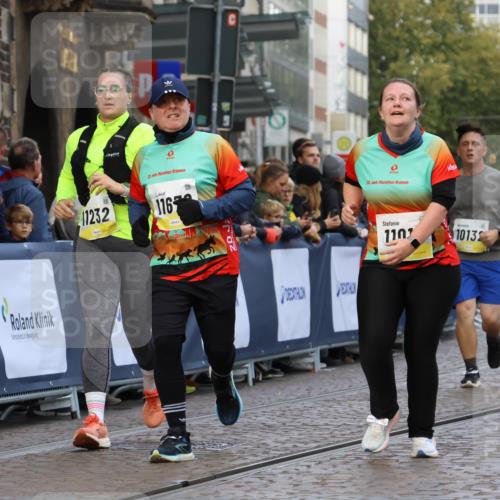 05.10.2025 - 20. swb-Marathon Bremen Strokosch-Dieckow http://msf.ph/oto/9265809 05.10.2025 11:08:12 Ziel 9401, 9519, 9599, 9617, 9874, 10125, 10132, 10866, 11019, 11097, 11232, 11309, 11670, 11671 meine-sportfotos.de