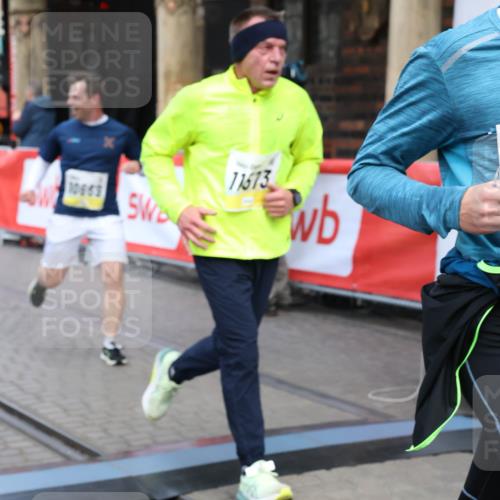 05.10.2025 - 20. swb-Marathon Bremen Yannick Fuchs http://msf.ph/oto/9265876 05.10.2025 10:51:12 Ziel 9199, 9256, 9287, 9416, 9425, 9630, 9663, 9894, 10206, 10226, 10254, 10378, 10669, 10743, 10932, 11061, 11279, 11391, 11573 meine-sportfotos.de